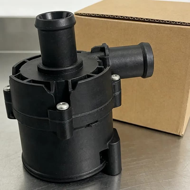 Pompe à eau auxiliaire lr049317